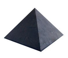 Kristallpunkten Shungitpyramid opolerad