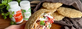 Kalorismarts havrepita med tzatziki-kycklingr�ra 